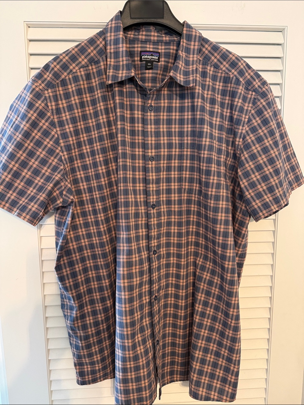 Patagonia Short-Sleeve Plaid Button-Down in Navy and Pink - Picture 1 of 1